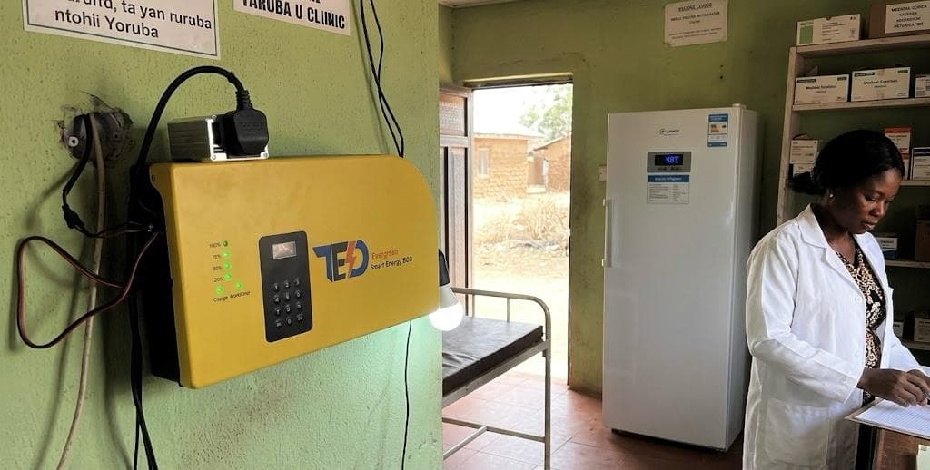 A community facility supported with decentralized clean energy